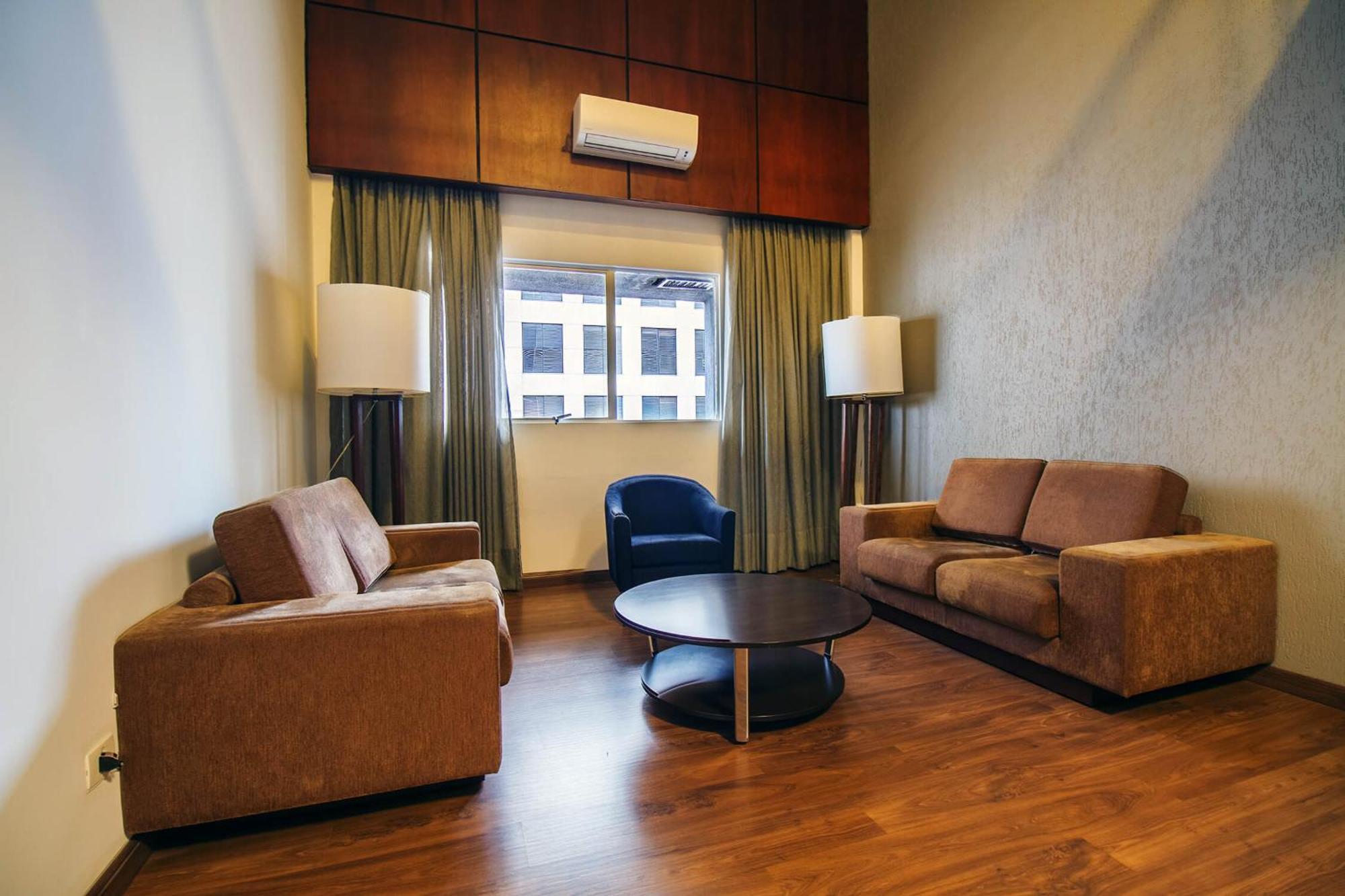Hotel Deville كوريتيبا المظهر الخارجي الصورة